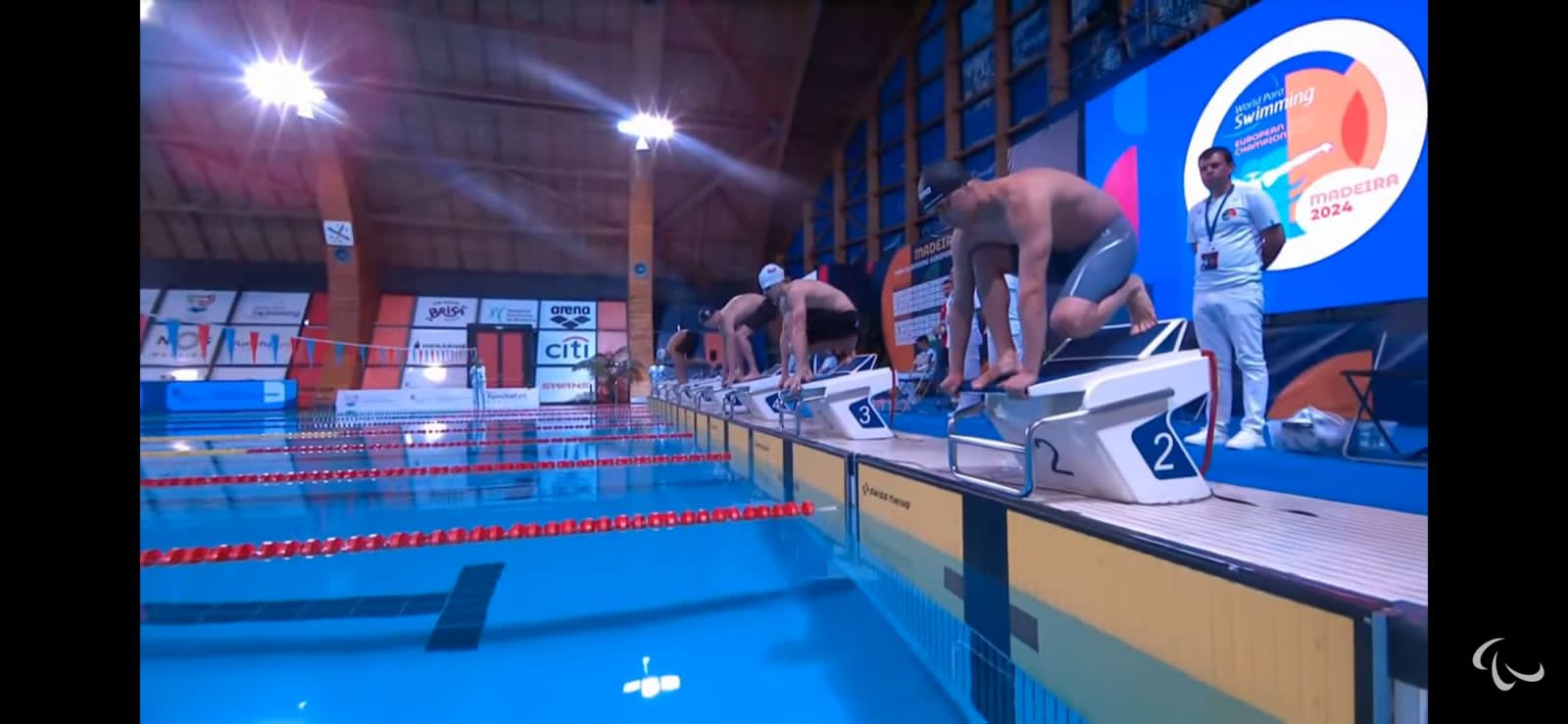 Спортсмены с нарушением зрения завоевали одну золотую и две бронзовые медали во второй соревновательный день открытого чемпионата Европы по плаванию в Португалии